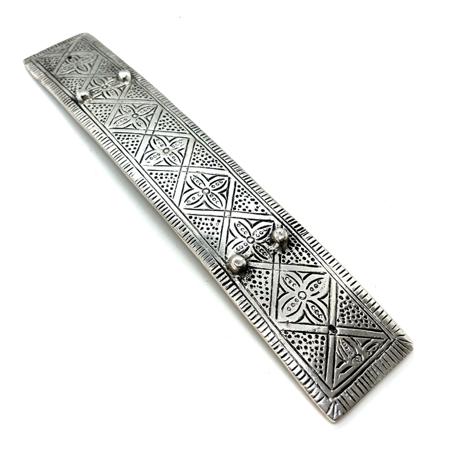 Suitsuketeline, Chakra Symbolit Metalli