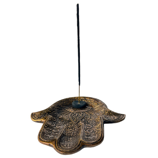 Suitsuketeline Malja Fatiman käsi