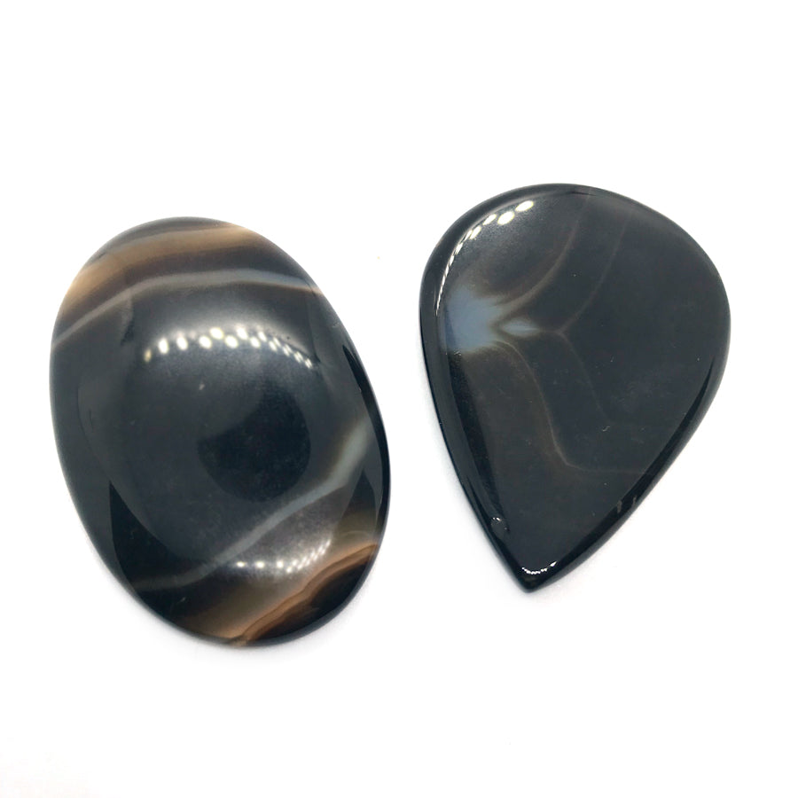 Musta Akaatti, Hiottu