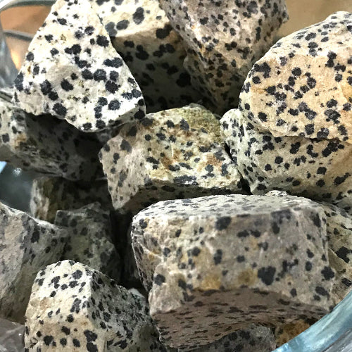 Dalmatian Jaspis, raakakivi