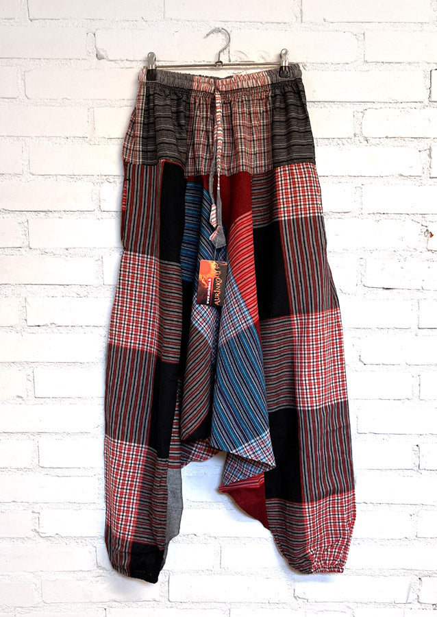 Zahirin monen maailman kohtaamisen Tartan Haaremihousut