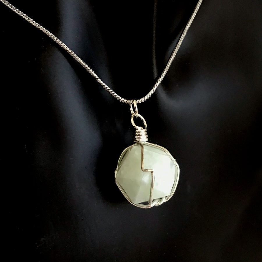 Aura Aventuriini Riipus