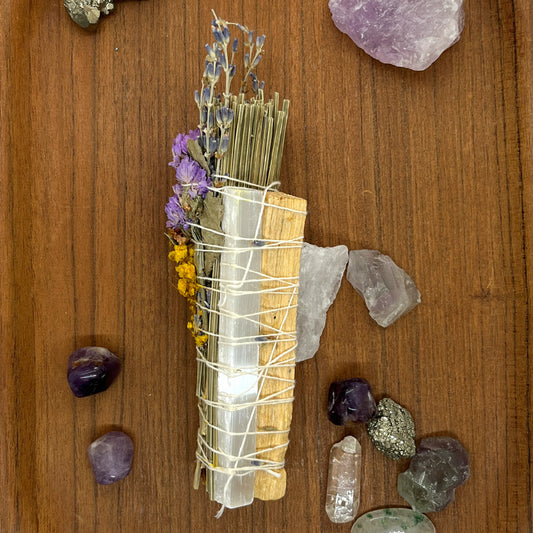 Yrttisuitsuke, Salvia, Laventeli, Palo Santo, Kuivakukat & Seleniittisauva