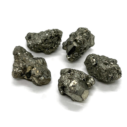 Rikkikiisu, raakakivi