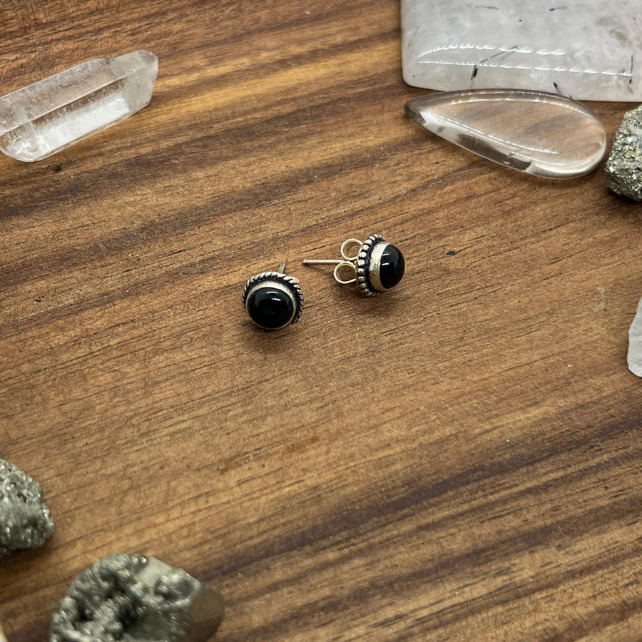 Indra's Gems – Energiakivikorvakorut