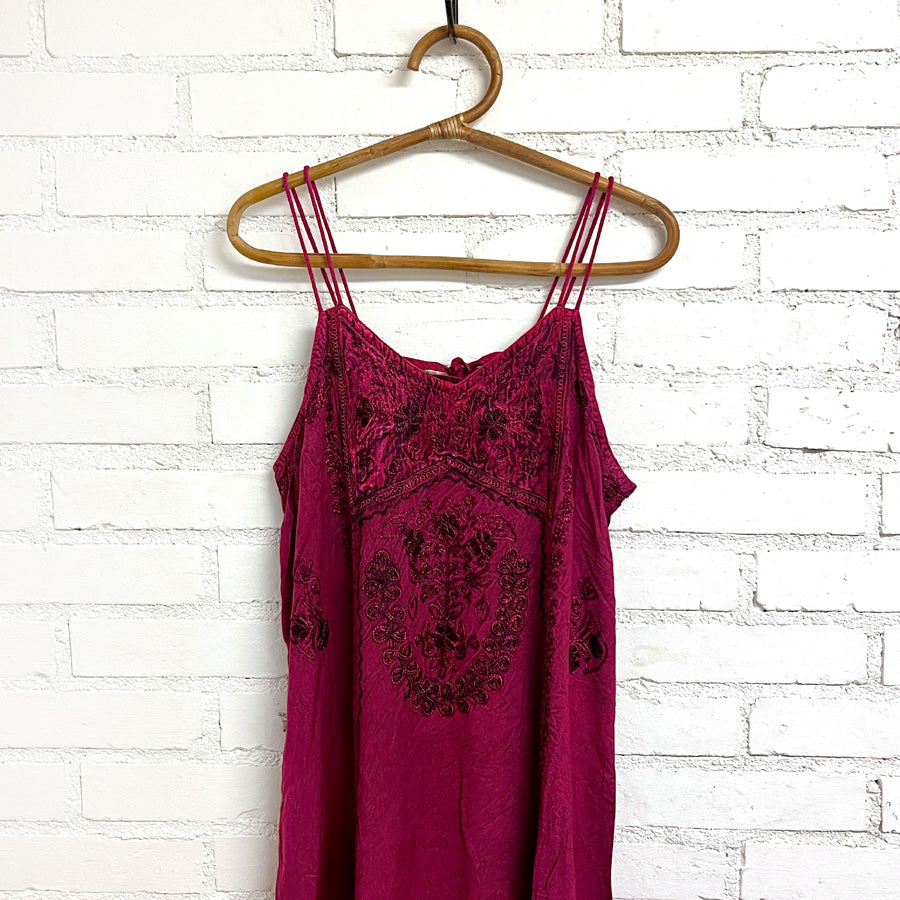 Bohemia Lace-Up Kirjailtu Mekko