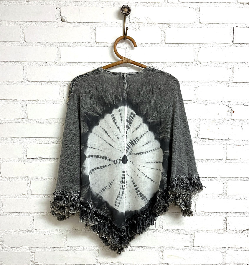 Leylan Kuunsäteiden Viitta -poncho