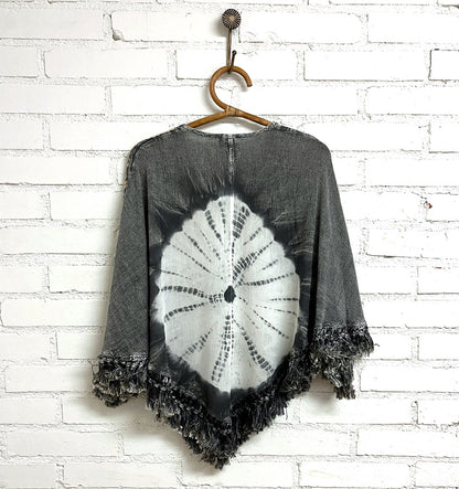 Leylan Kuunsäteiden Viitta -poncho