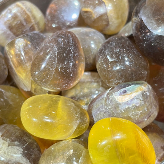 Keltainen Fluoriitti, kristalli