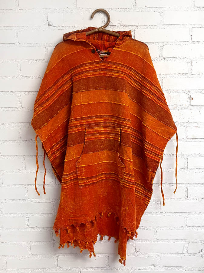 Suryan sisäisen auringon herättämisen Poncho