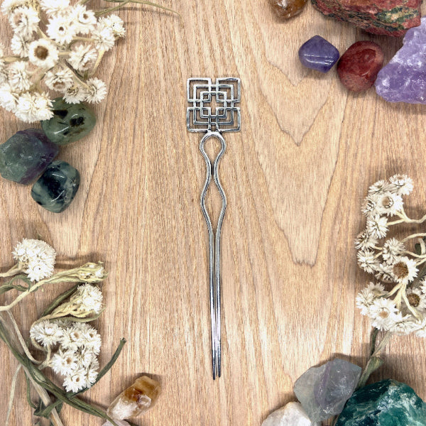 Nutturatikku 2-piikkinen, useita erilaisia