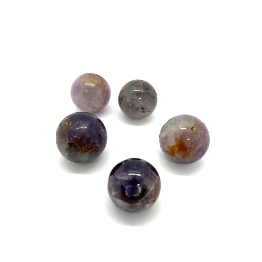 Ametisti, kristalli, erilaisia