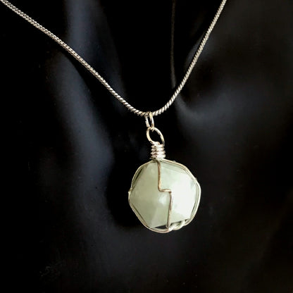 Aura Aventuriini Riipus